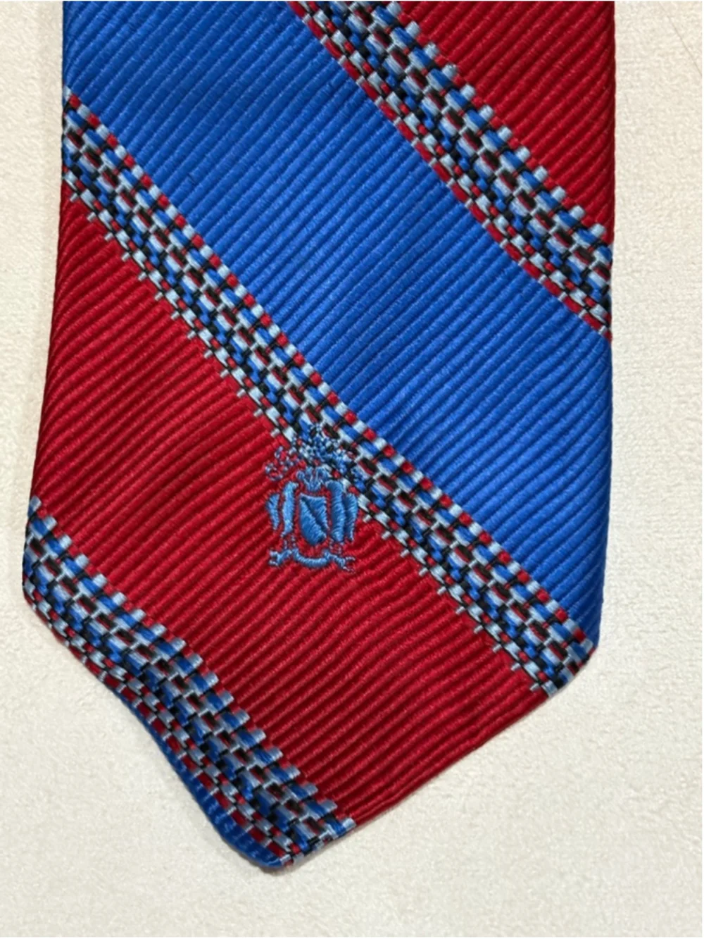 Men's Oleg Cassini Striped Tie in Red and Blue, One Size